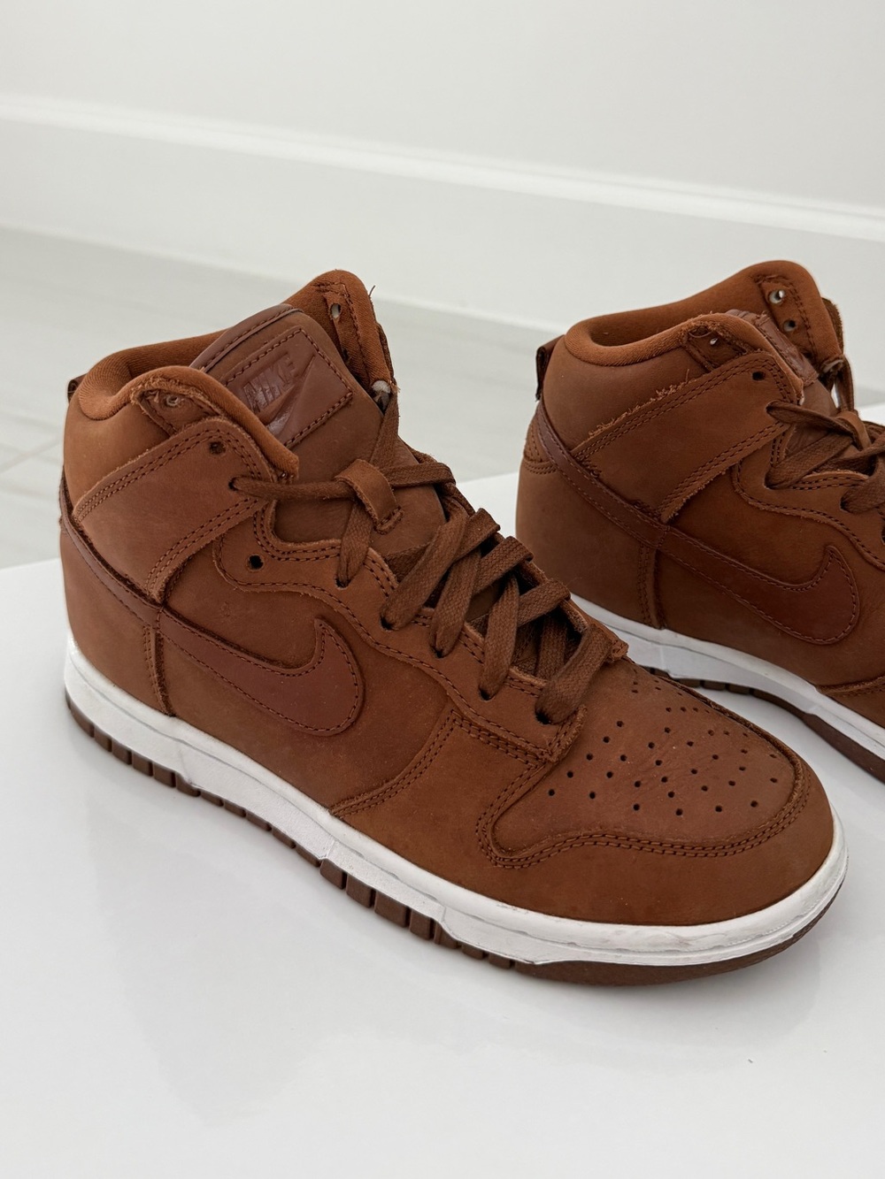 Women’s Nike Dunk Brown Suede Leather High-Top Sneakers